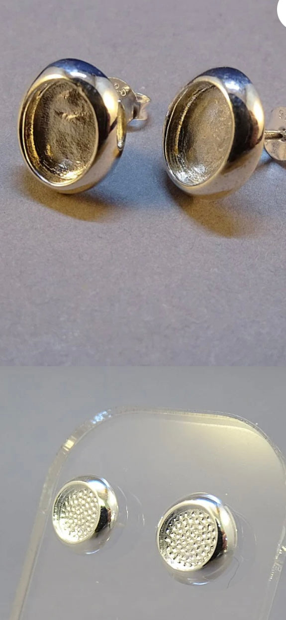 Silver cushion edge studs