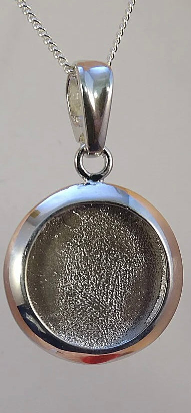 Round pendant