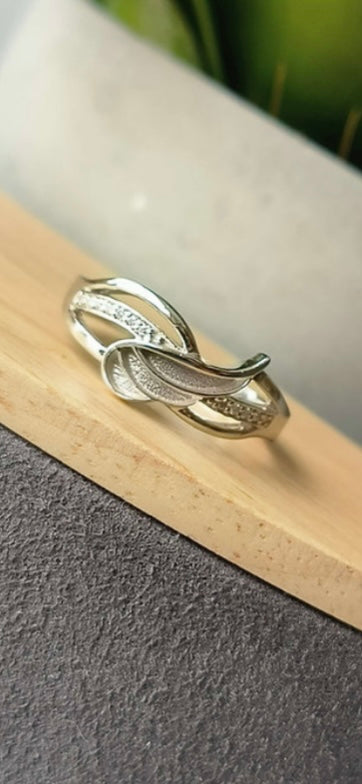 Angel wing CZ ring with gems