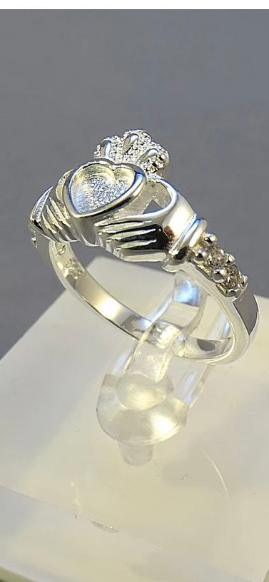 Claddagh ring