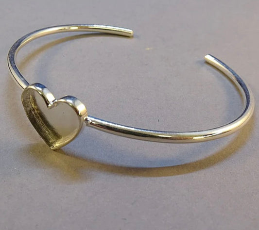 Heart bangle