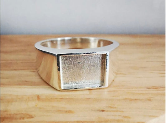 Rectangle signet ring