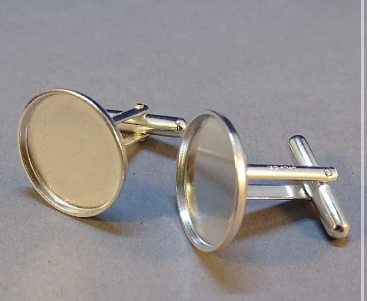 Round cufflinks