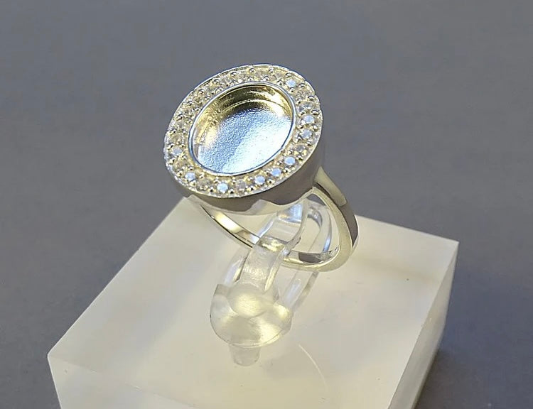 Round CZ ring