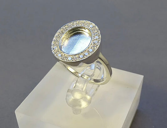 Round CZ ring
