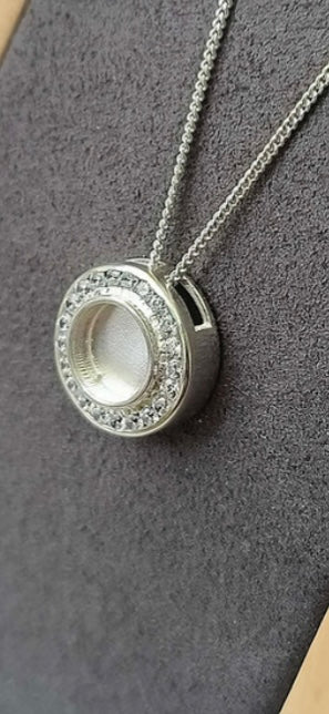 Halo CZ pendant